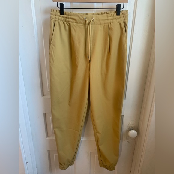 The North Face Standard Jogger Medium Yellow Gold - Picture 2 of 7